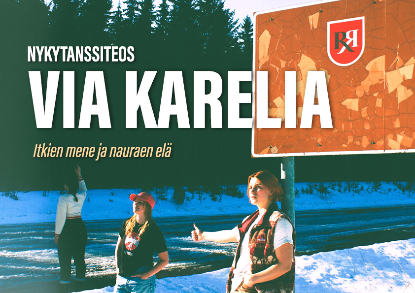 Kolme naista seisoo lumisella tienpientareella liftaamassa kyytiä.